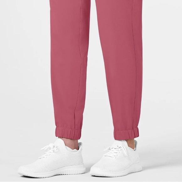 Wonderwink RENEW Scrub Set - Picture 12 of 14